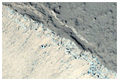 Fractures and Uplifted Portion of Floor of Echus Chasma