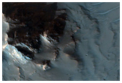 Bedrock Exposures in 20-Kilometer Diameter Crater in Kasei Valles