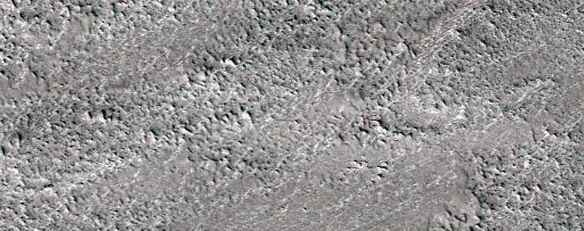 Possible Powder Avalanches at Off-Monitoring Section of North Polar Scarp