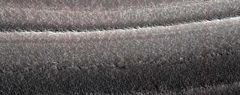 Possible Powder Avalanches at Off-Monitoring Section of North Polar Scarp