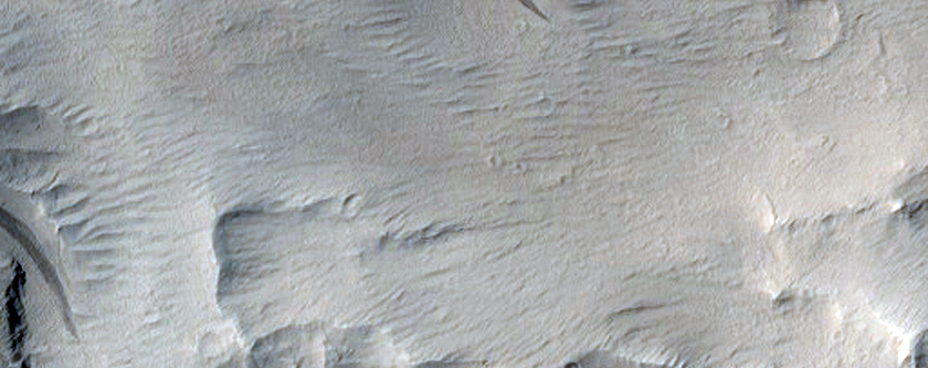 Slope Streaks in Pettit Crater