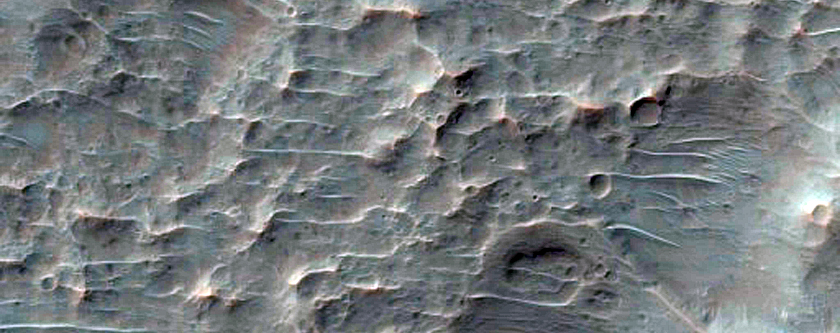 Well-Preserved Crater in Tyrrhena Terra