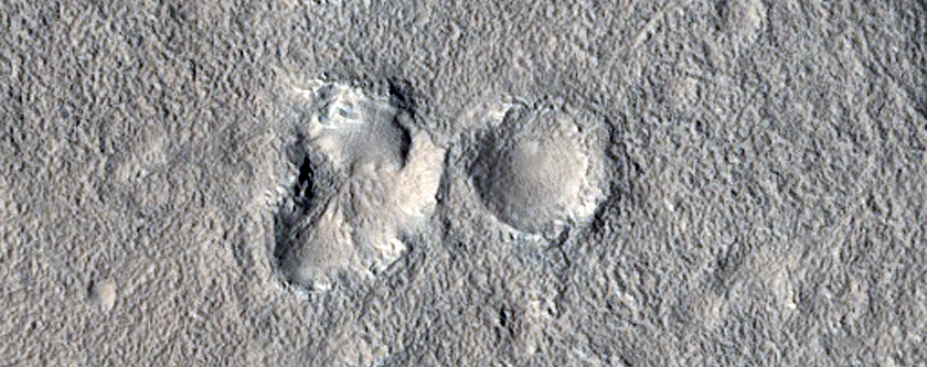Abrupt Surface Terrain Changes near Adamas Labyrinthus