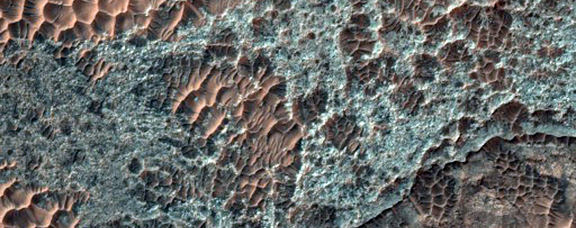 Monitor Slope Features in Central Pit of Elorza Crater