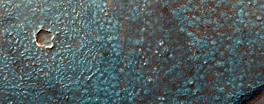 Flow Structures along Noctis Fossae Trough