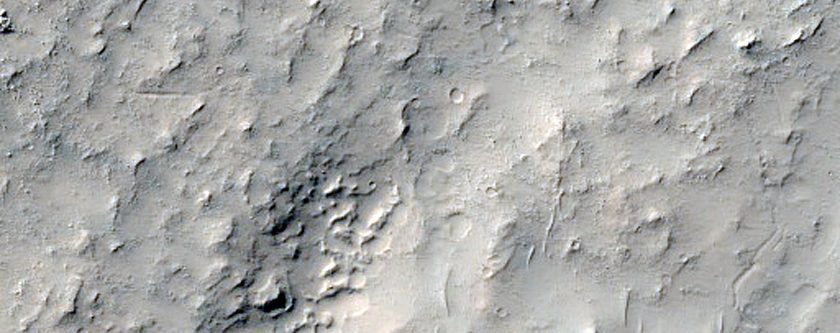 Siunuous Feature on Crater Floor in Noachis Terra