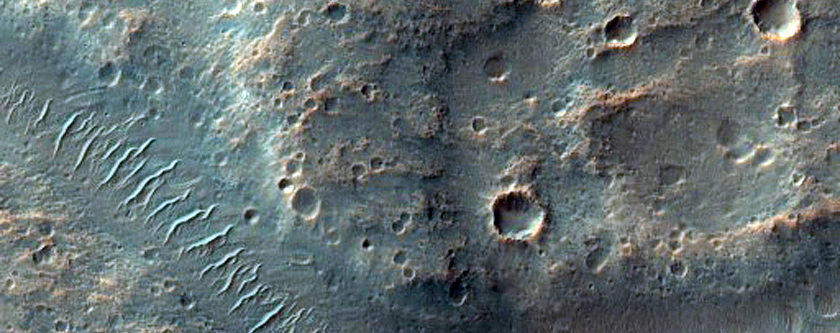Possible Strike-Slip Fault in Hydaspis Chaos