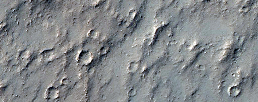 Possible Olivine-Rich Small Crater Ejecta in Terra Sirenum