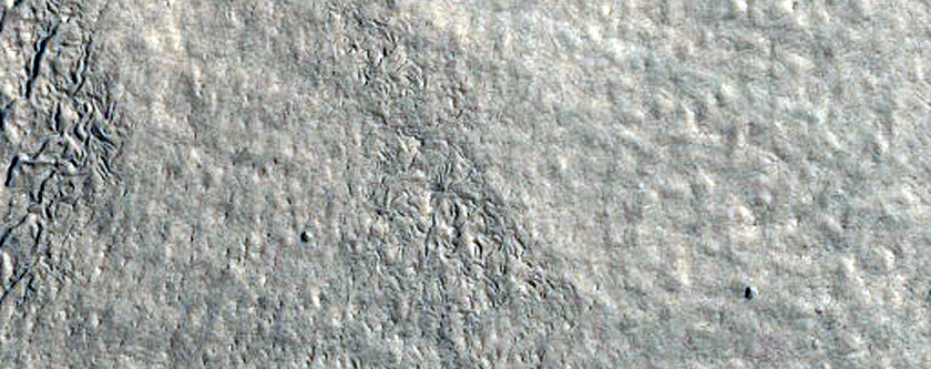 Outcrops in Northern Plains Crater
