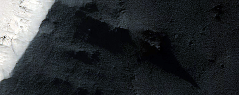 Ridges in Noctis Labyrinthus