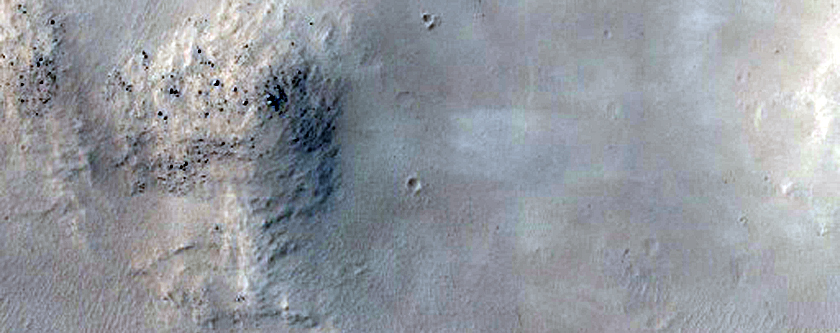 Possibly Fresh 7-Kilometer Diameter Crater on Amazonis Planitia