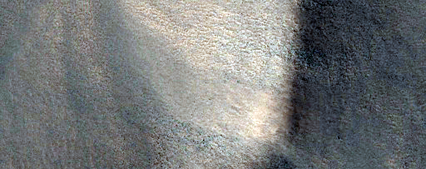 Fresh Crater on Northern Plains