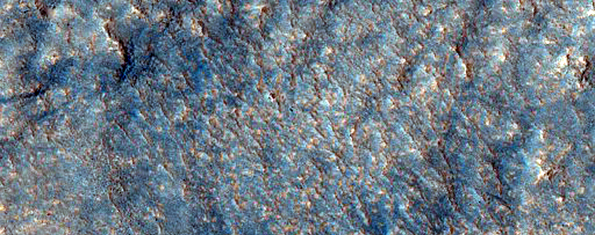 Pedestal Crater and Knobs Connected By Lineations