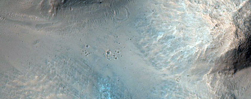 Terrain Near Hydraotes Chaos Channel