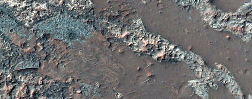 Massive Bedrock Exposure on Floor of North Eos Chasma