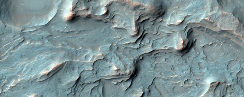 Alcove Sourcing Alluvial Fan in Crater