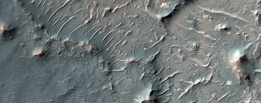 Crater Central Uplift in Solis Planum