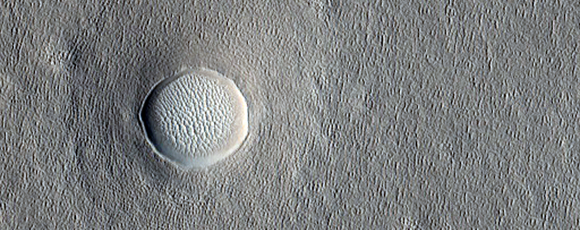 Small Crater in Arcadia Planitia