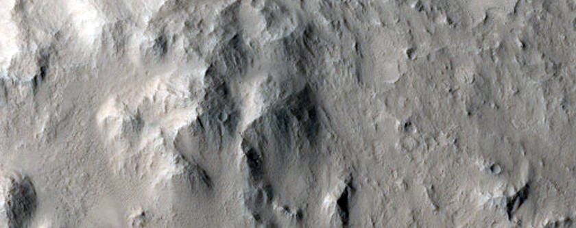 Crater with Central Peak in Isidis Planitia
