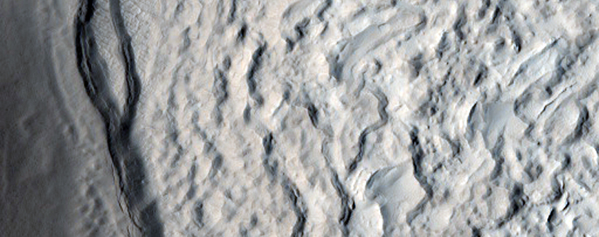 Features on Crater Floor Near Flammarion Crater
