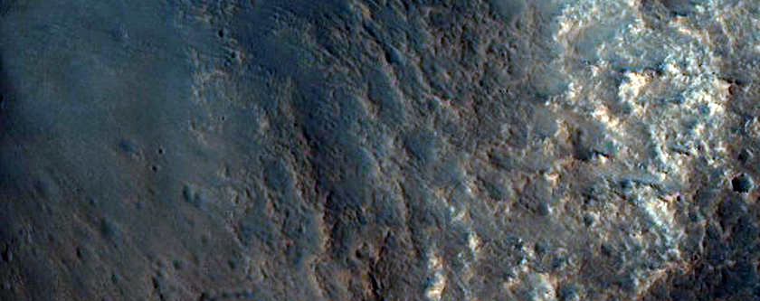 Well-Preserved 6-Kilometer Impact Crater

