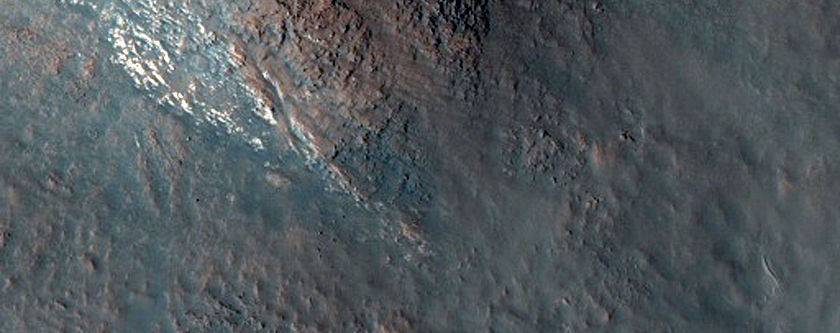 Central Region of Crater with Diverse Hydrated Minerals

