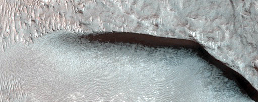 Defrosting Dunes in Green Crater
