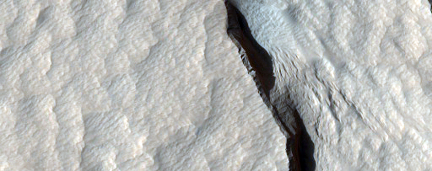 Lineations Near Gordii Dorsum
