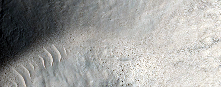 Well-Preserved 2-Kilometer Impact Crater
