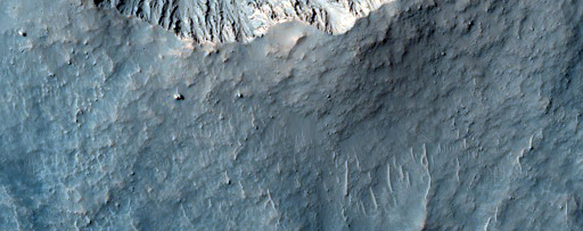 Well-Preserved 1-Kilometer Impact Crater
