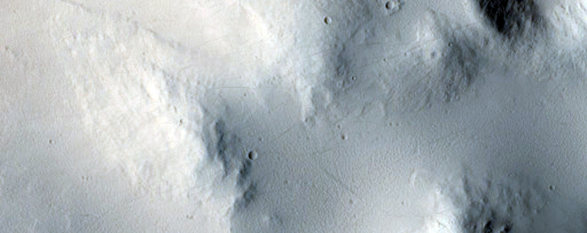 Well-Preserved Impact Crater in Marte Vallis
