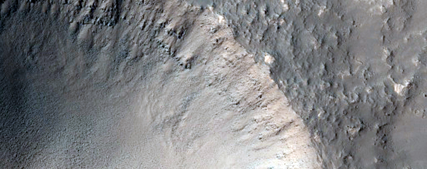 Fresh Crater in Claritas Fossae Region
