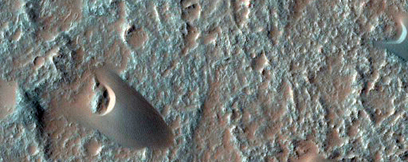 Eroding Dunes in Ganges Chasm
