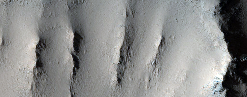 Wall of Ius Chasma
