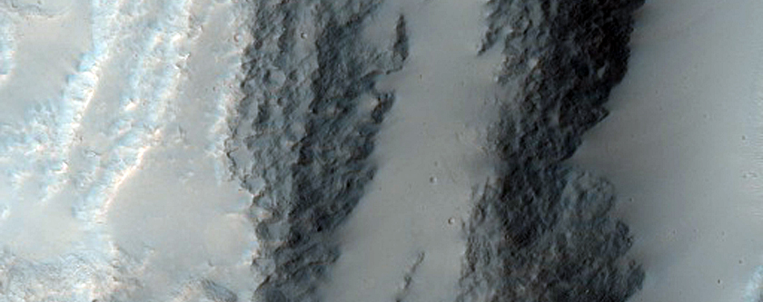 Well-Preserved 10-Kilometer Impact Crater
