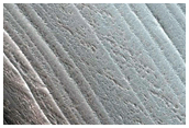 Possible Powder Avalanches at Off-Monitoring Section of North Polar Scarp