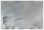 Slope Streaks in Pettit Crater