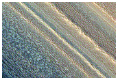 North Polar Seasonal Streaks