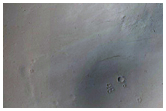 Slope Streak Intersecting Albedo Patch
