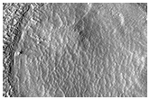 Een pedestale krater op het noordelijke gedeelte van Mars