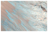 Bedrock Outcrops in Eos Chasma
