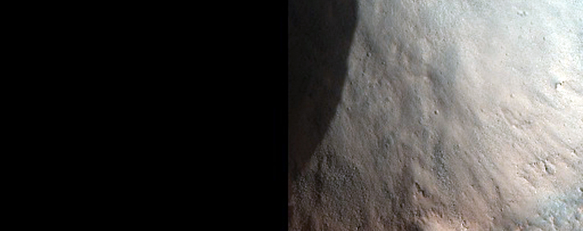 Small Impact in Acidalia Planitia
