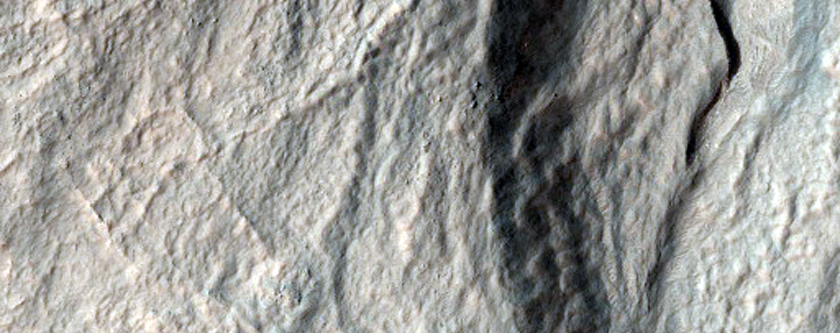 Layers on Northern Hellas Planitia Rim
