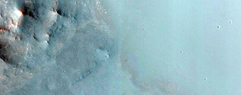 Central Structures of Impact Crater in Northern Syrtis Major Planum
