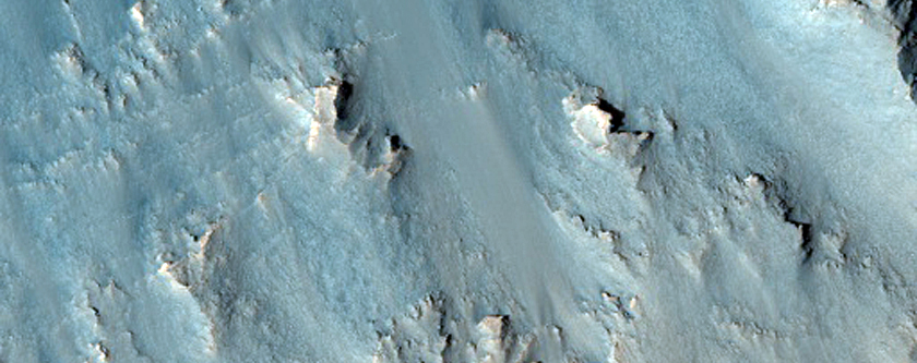Possible Pyroxene Detected in Crater Rim Near Sinus Sabaeus