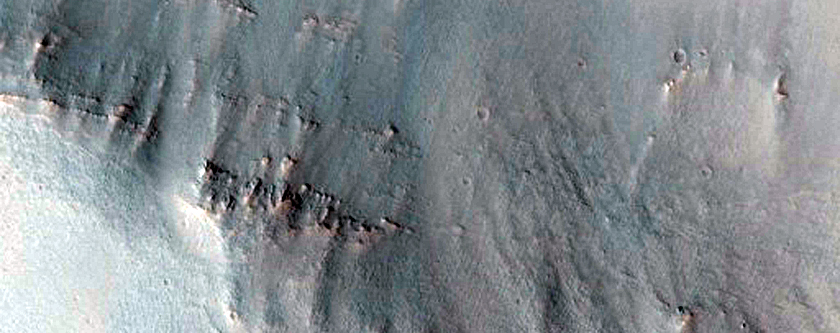 Light-Toned Layered Beds in Noctis Labyrinthus Trough