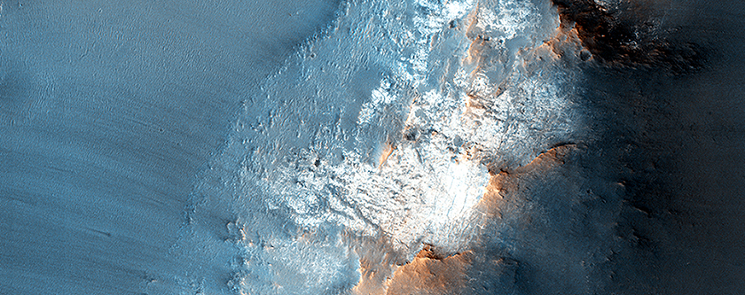 De oostelijke rand van de Endeavour Krater