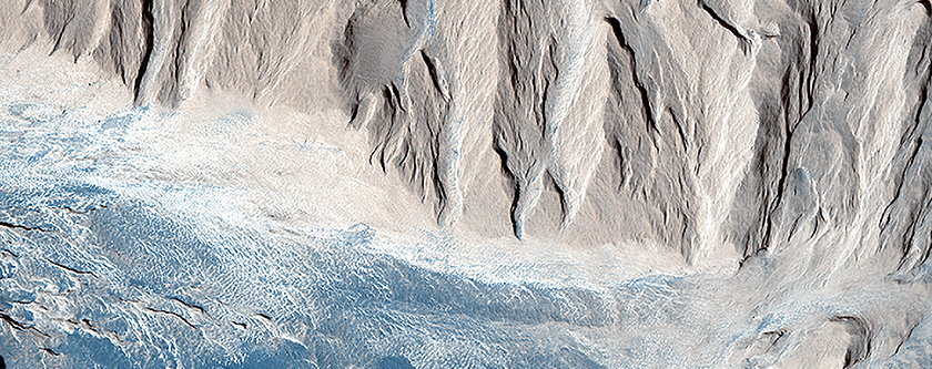 Gale Krateri’nin merkezindeki tepe nasıl oluştu?