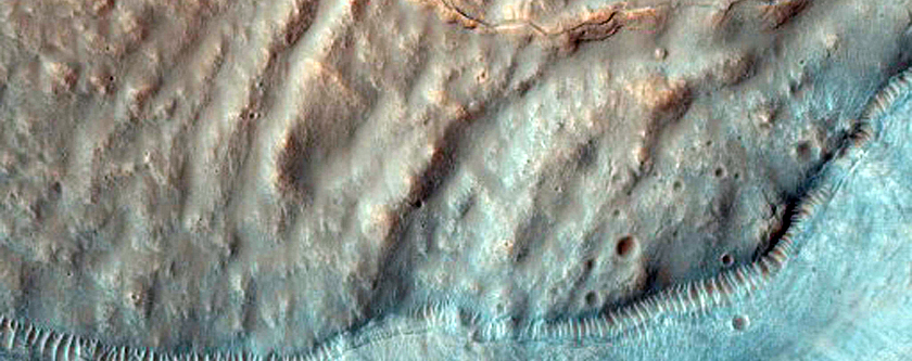 Geulen in een krater in Terra Cimmeria