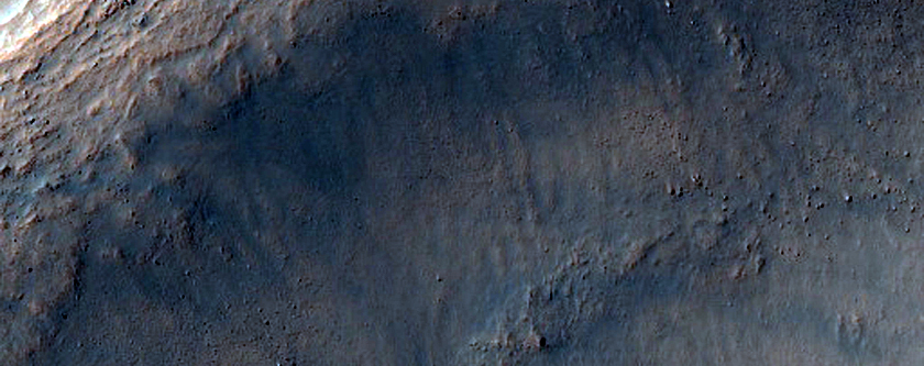 Crater in Terra Sirenum